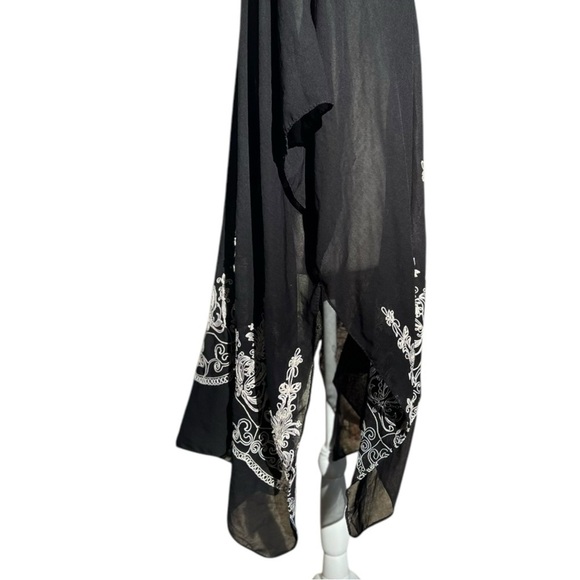 🌻Jessica McClintock Black & White Embroidered Semi-Sheer Cover-Up One Size - Picture 5 of 9